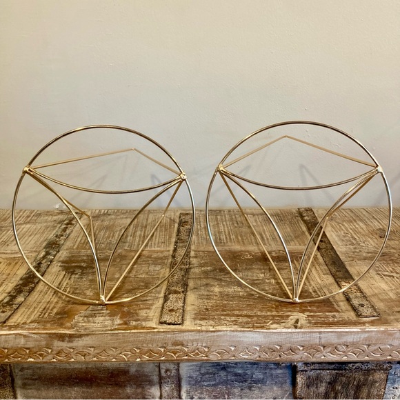 2 Wire Plant Stands Gold Tone with Hairpin Legs 13” Tall - Picture 8 of 17